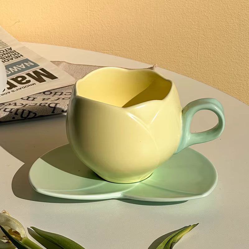 Flower-Shaped Ceramic Tulip Mug and Saucer Set with Tray – Elegant Coffee Cups 